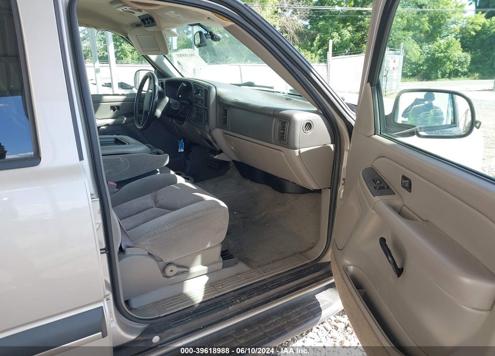 2004 CHEVROLET SUBURBAN 1500 LS VIN: 1GNEC16Z14J146522