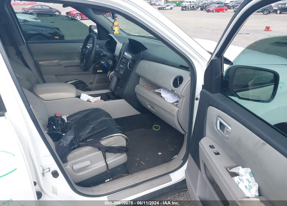 2013 HONDA PILOT LX VIN: 5FNYF4H2XDB016230