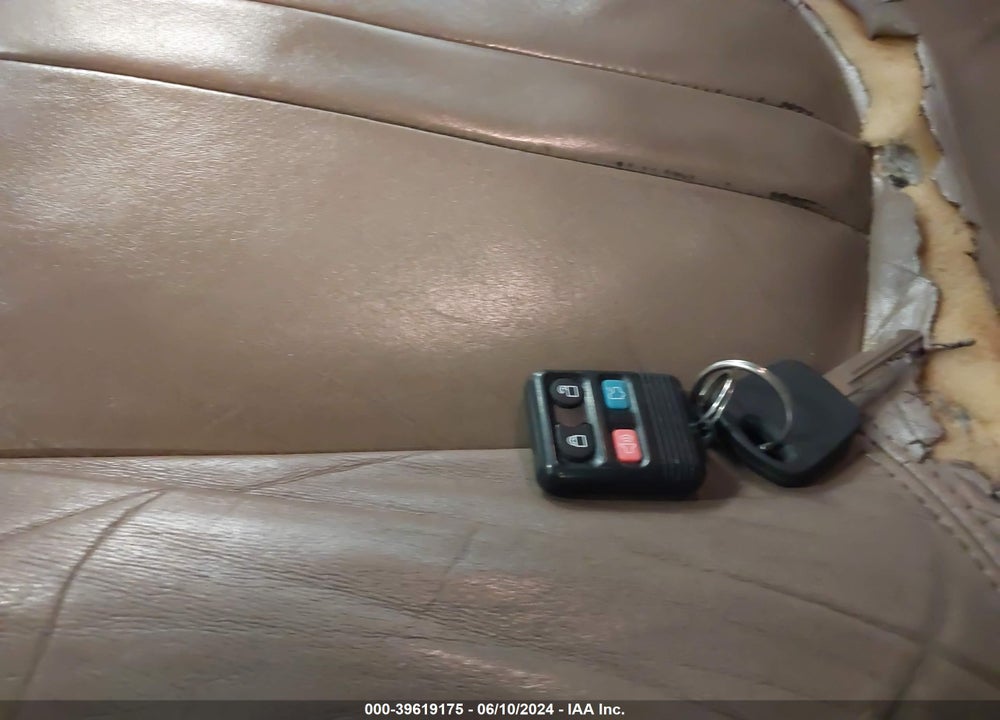 1999 FORD EXPEDITION EDDIE BAUER/XLT VIN: 1FMPU18L4XLB06270