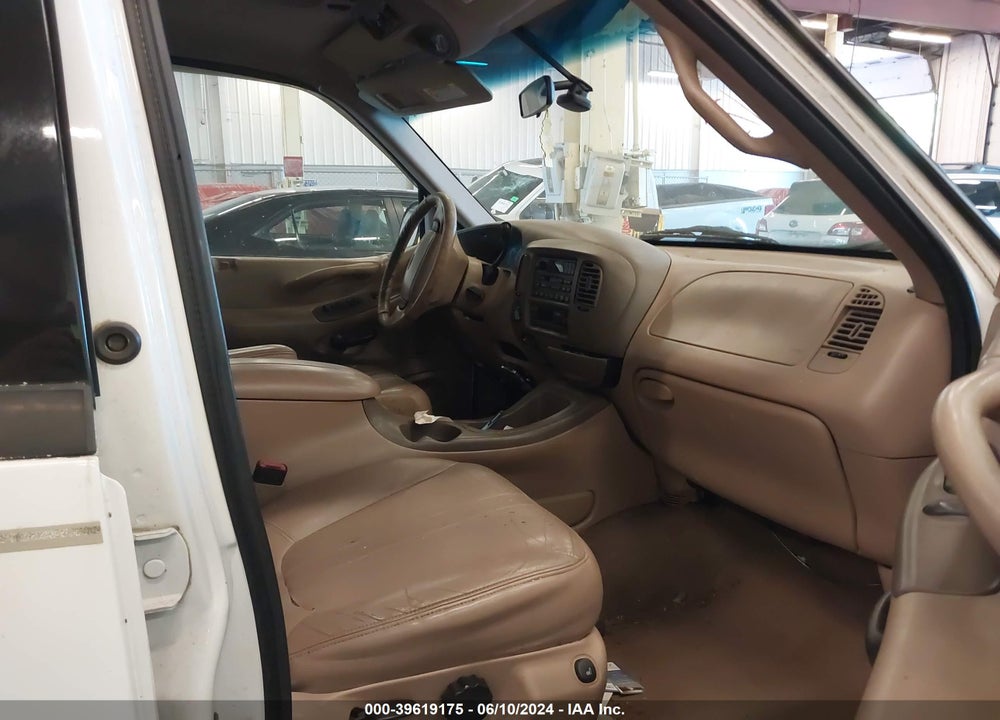 1999 FORD EXPEDITION EDDIE BAUER/XLT VIN: 1FMPU18L4XLB06270