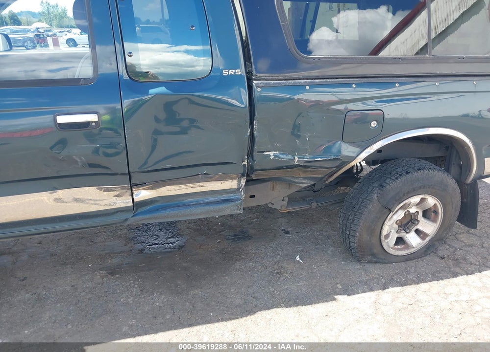 1998 TOYOTA TACOMA VIN: 4TAWM72NXWZ001527