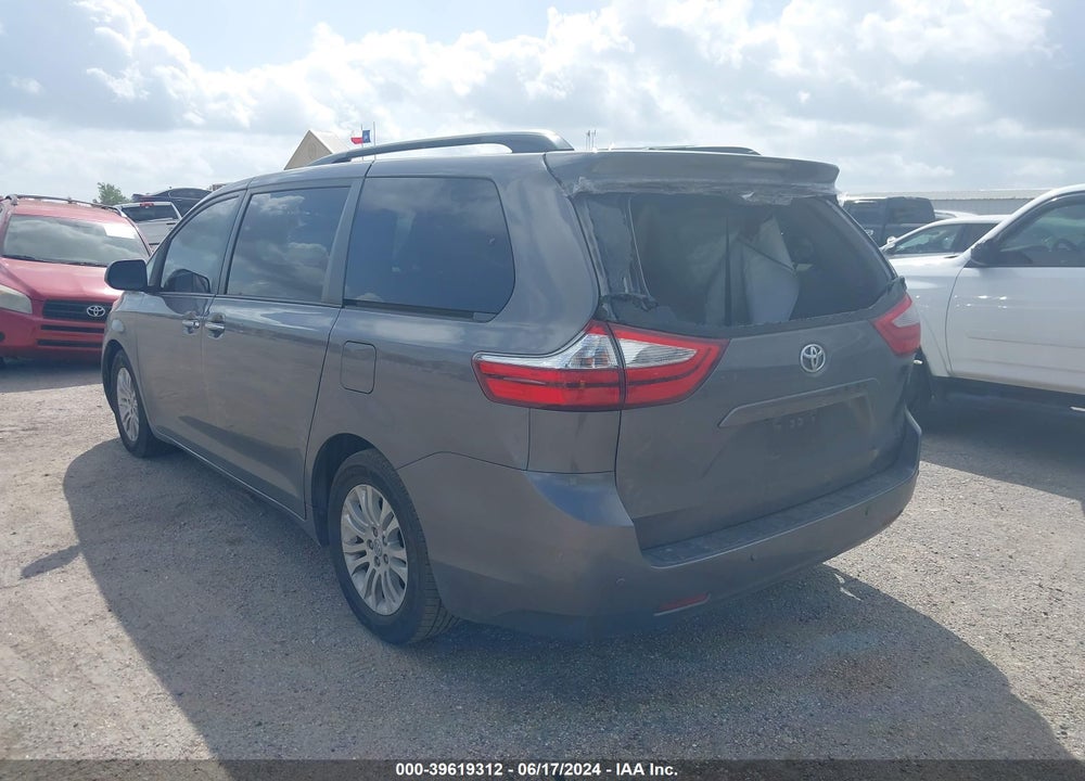 2017 TOYOTA SIENNA XLE PREMIUM 8 PASSENGER VIN: 5TDYZ3DC0HS861105