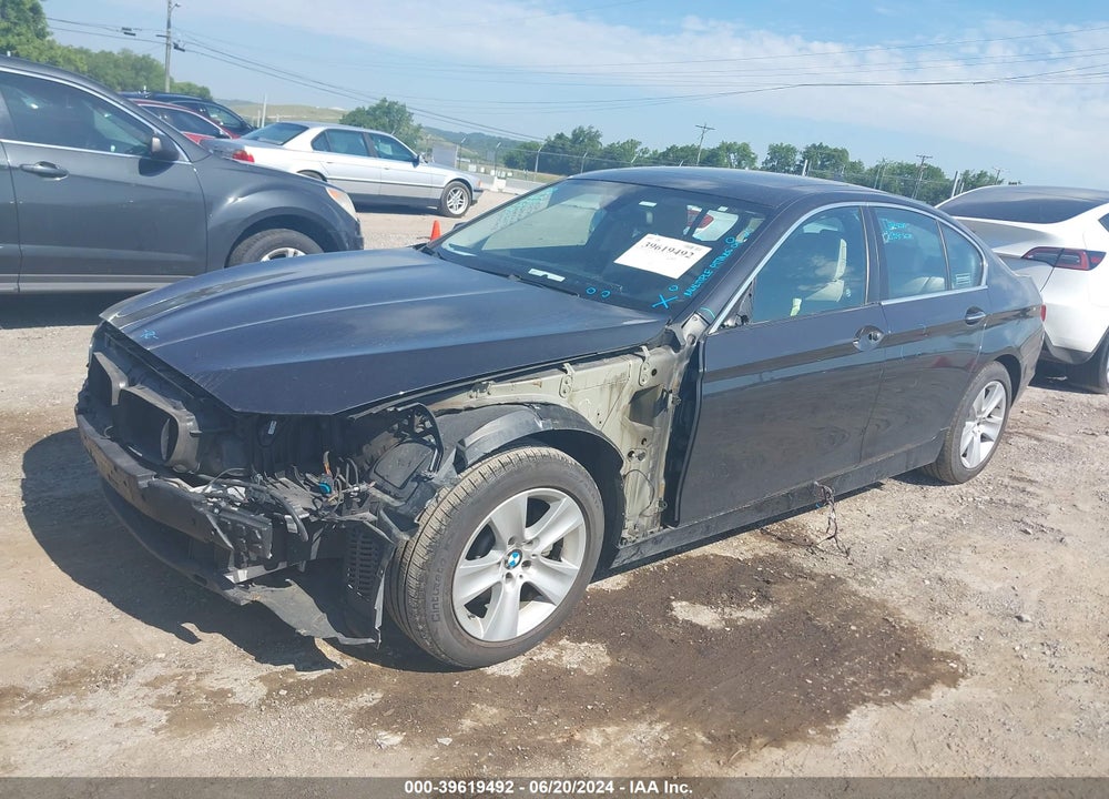 2013 BMW 528I XDRIVE VIN: WBAXH5C50DDW13579