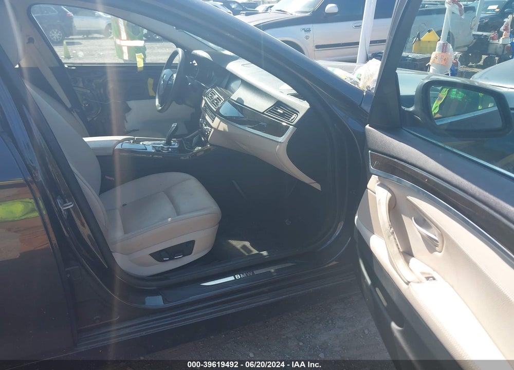 2013 BMW 528I XDRIVE VIN: WBAXH5C50DDW13579