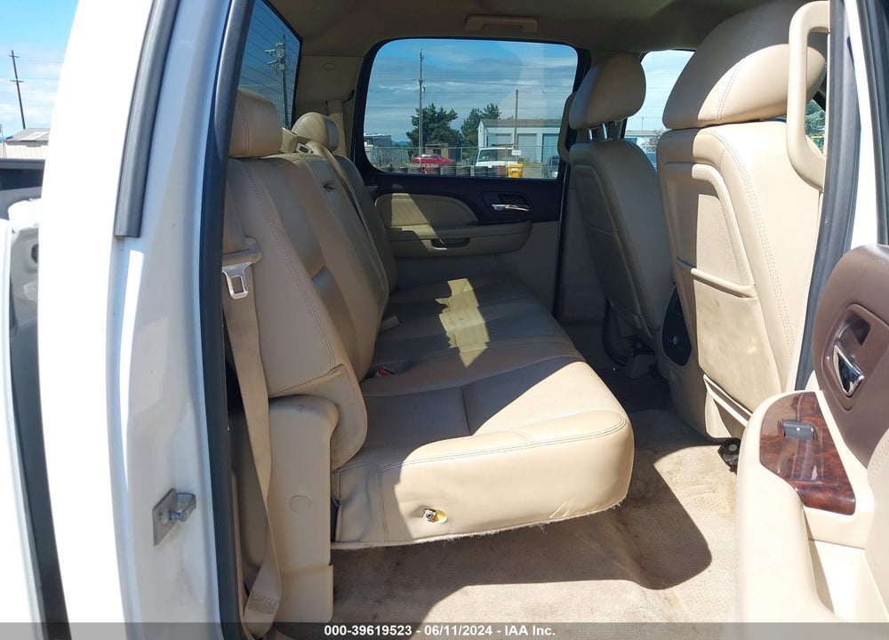 2013 GMC SIERRA 2500HD DENALI VIN: 1GT125E84DF185750
