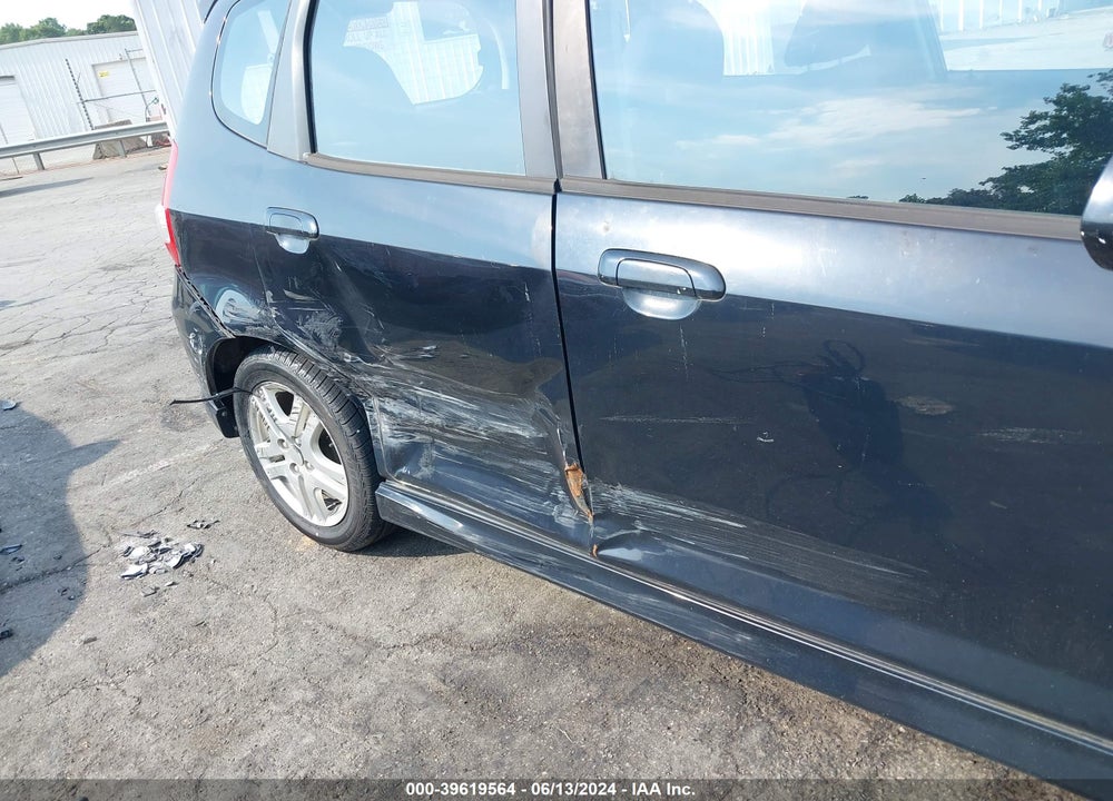 2007 HONDA FIT VIN: JHMGD38607S046566
