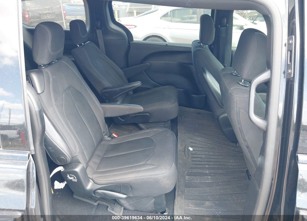 2019 CHRYSLER PACIFICA TOURING PLUS VIN: 2C4RC1FG4KR590124