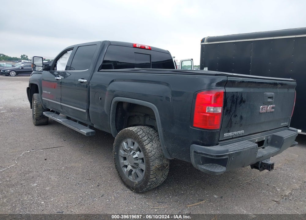 2015 GMC SIERRA 2500HD DENALI VIN: 1GT120E81FF637479