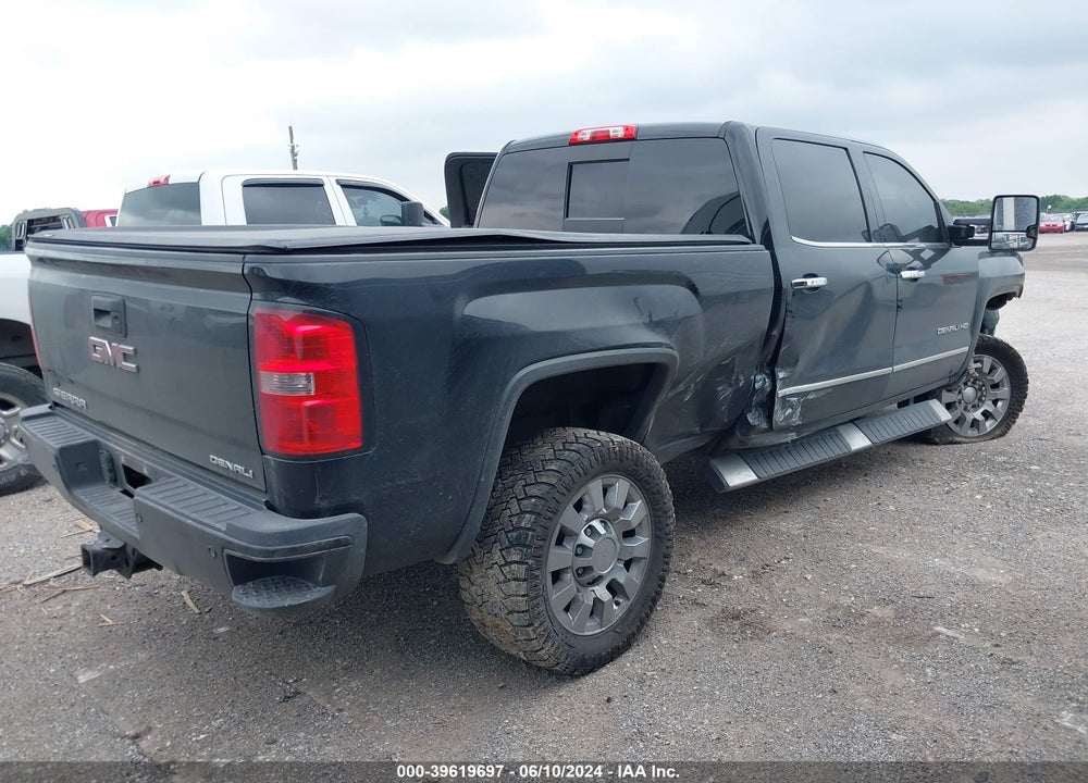 2015 GMC SIERRA 2500HD DENALI VIN: 1GT120E81FF637479
