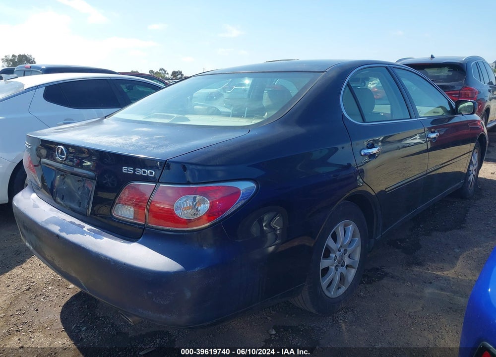 2002 LEXUS ES 300 VIN: JTHBF30G925015350