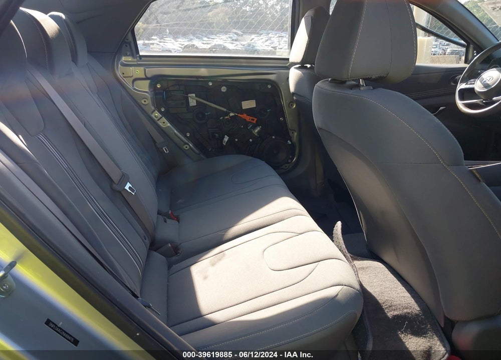 2022 HYUNDAI ELANTRA SEL VIN: 5NPLS4AG2NH084715