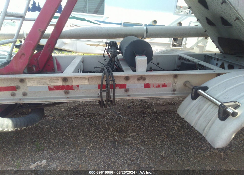 2008 TRAIL KING --- VIN: 1TKP048208B072420