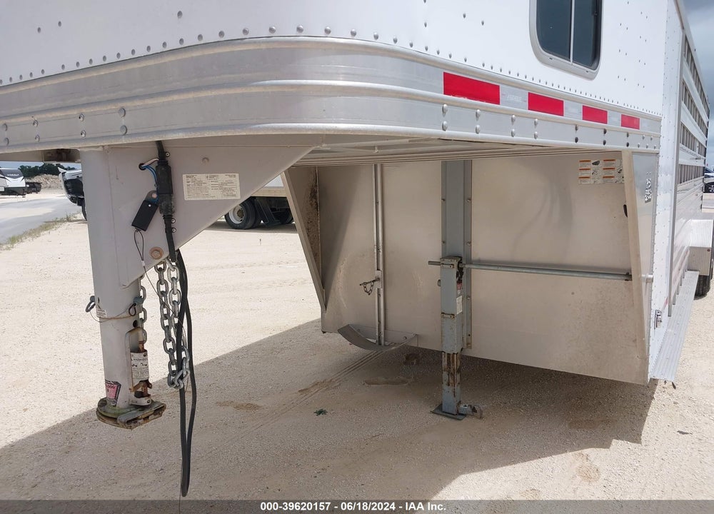 2011 FEATHERLITE --- VIN: 4FGB12426BC119695