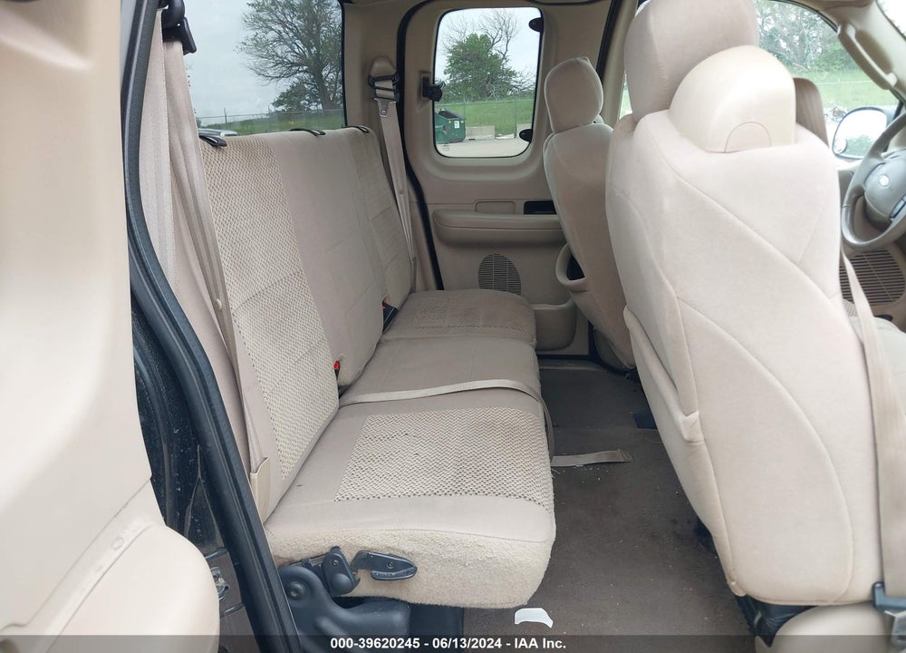 2004 FORD F-150 HERITAGE XL/XLT VIN: 2FTRX18W24CA52150