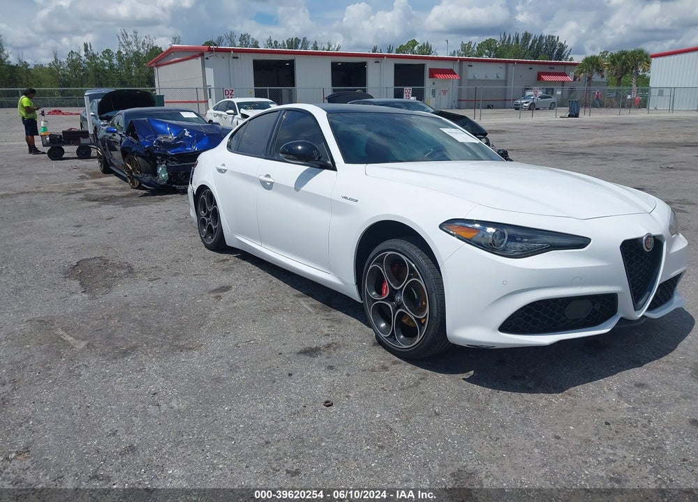 2023 ALFA ROMEO GIULIA VELOCE RWD VIN: ZARFAMBN9P7669608