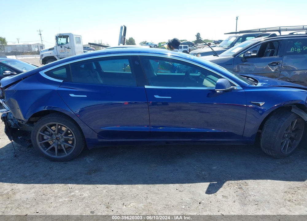 2018 TESLA MODEL 3 LONG RANGE/MID RANGE VIN: 5YJ3E1EA2JF022526