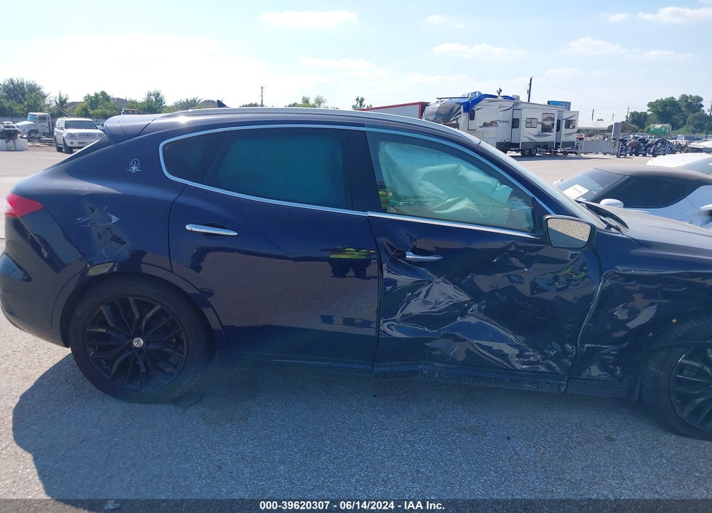 2019 MASERATI LEVANTE GRANLUSSO VIN: ZN661XUL7KX338900