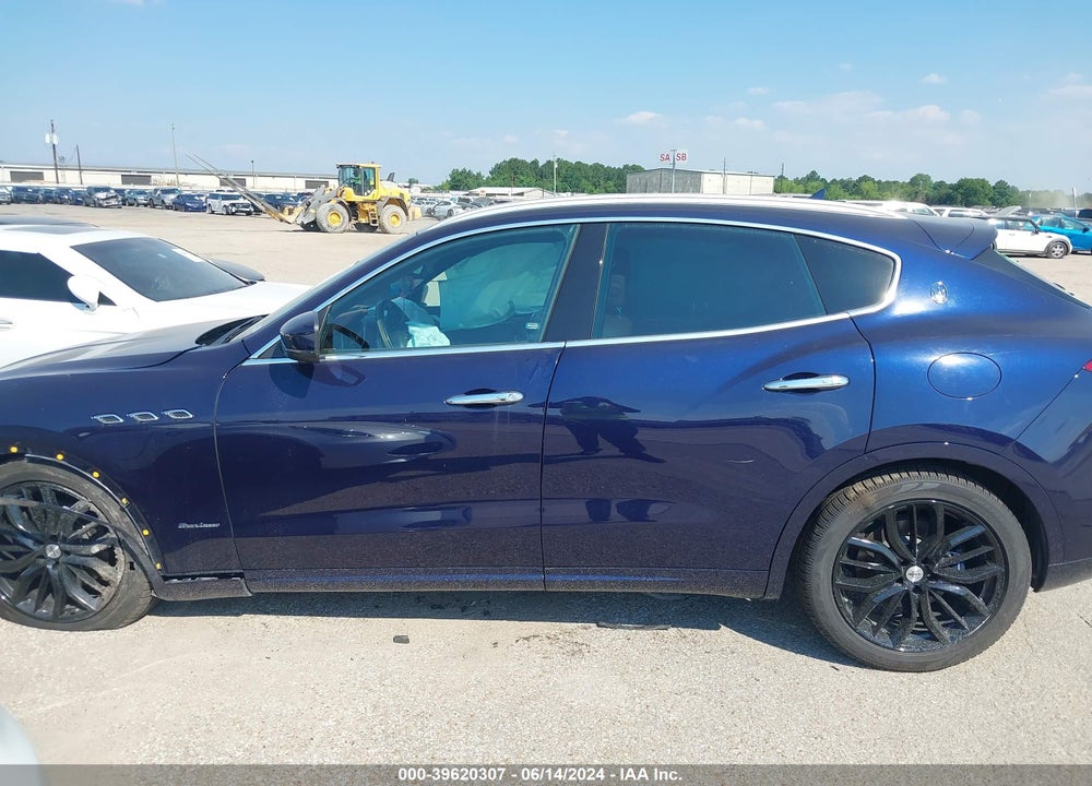 2019 MASERATI LEVANTE GRANLUSSO VIN: ZN661XUL7KX338900