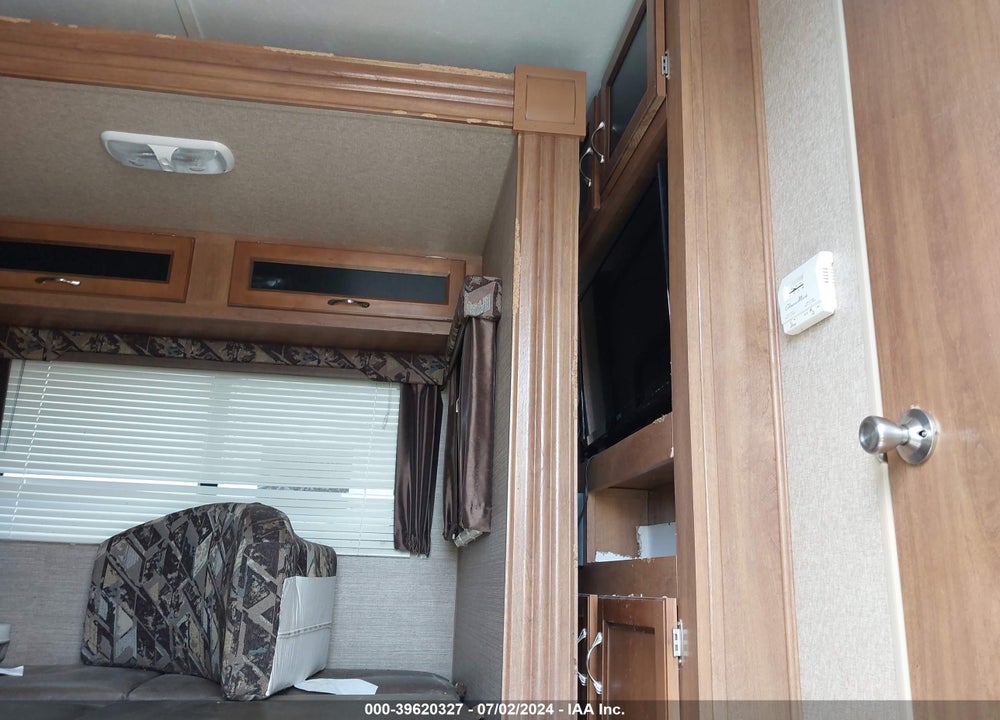 2015 FOREST RIVER CATALINA 273DBS VIN: 5ZT2CASB6FA020534