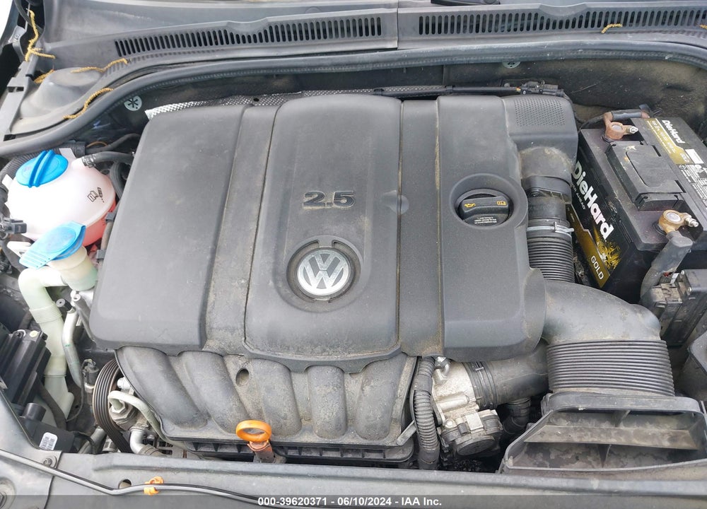 2011 VOLKSWAGEN JETTA 2.5L SE VIN: 3VWDX7AJ2BM353902