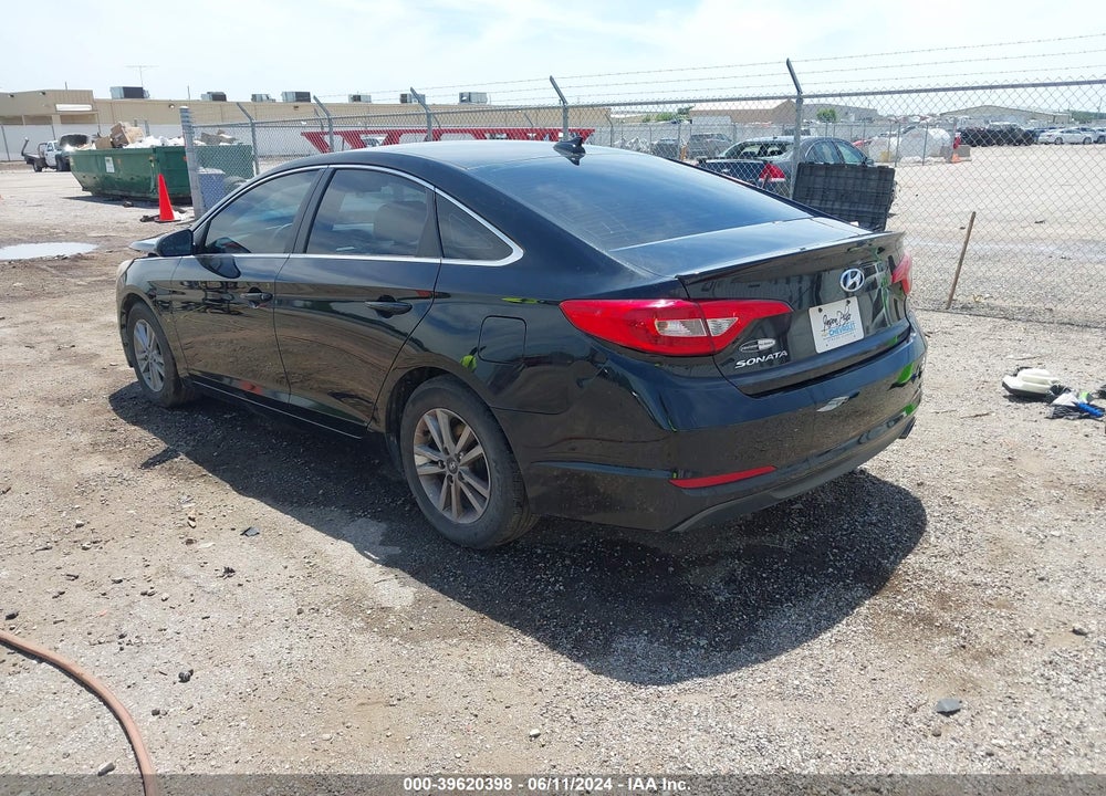 2017 HYUNDAI SONATA VIN: 5NPE24AF2HH552821
