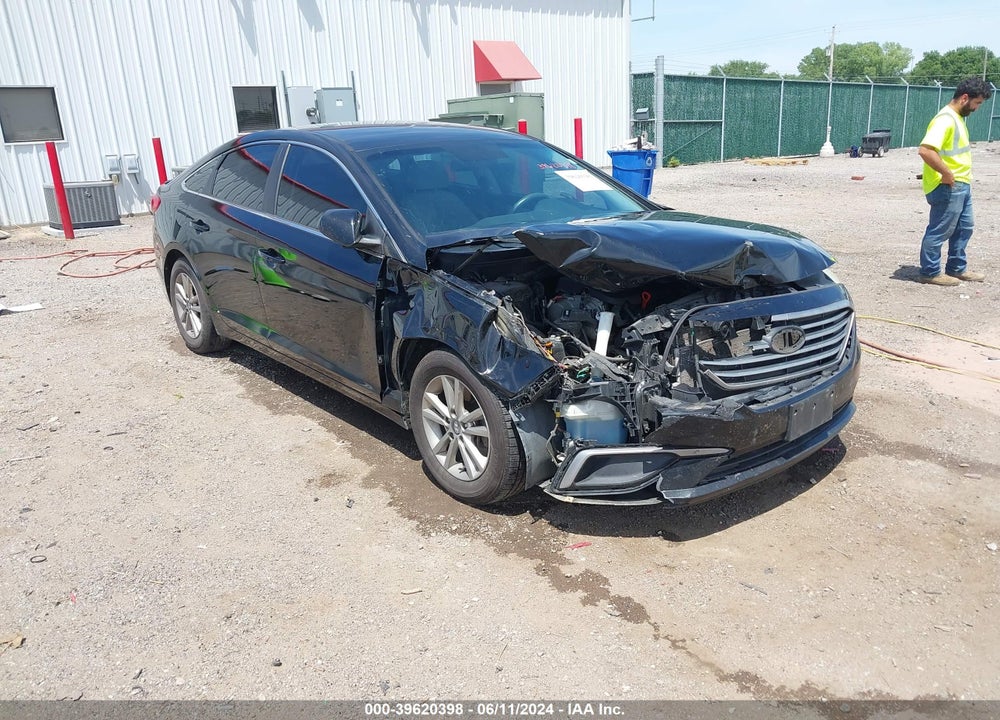 2017 HYUNDAI SONATA VIN: 5NPE24AF2HH552821