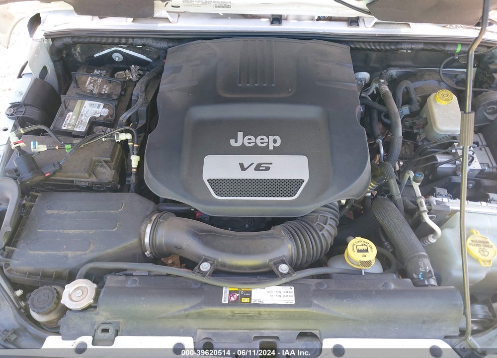 2015 JEEP WRANGLER UNLIMITED SAHARA VIN: 1C4BJWEG8FL591653
