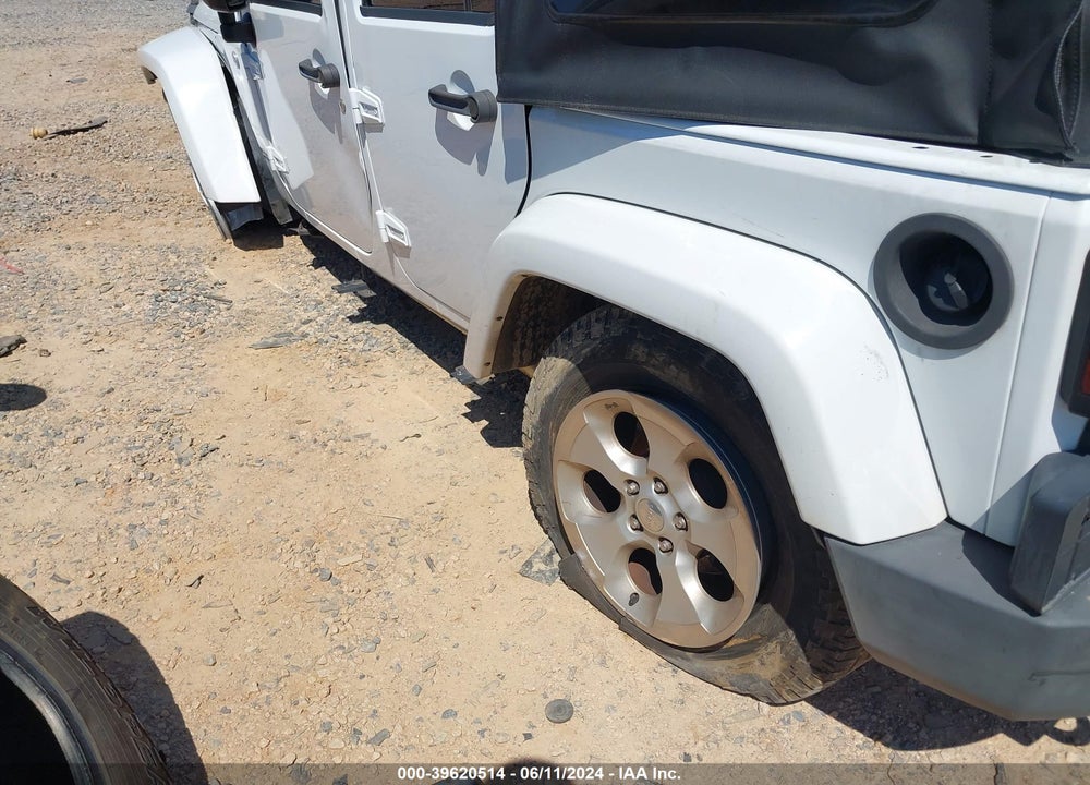 2015 JEEP WRANGLER UNLIMITED SAHARA VIN: 1C4BJWEG8FL591653