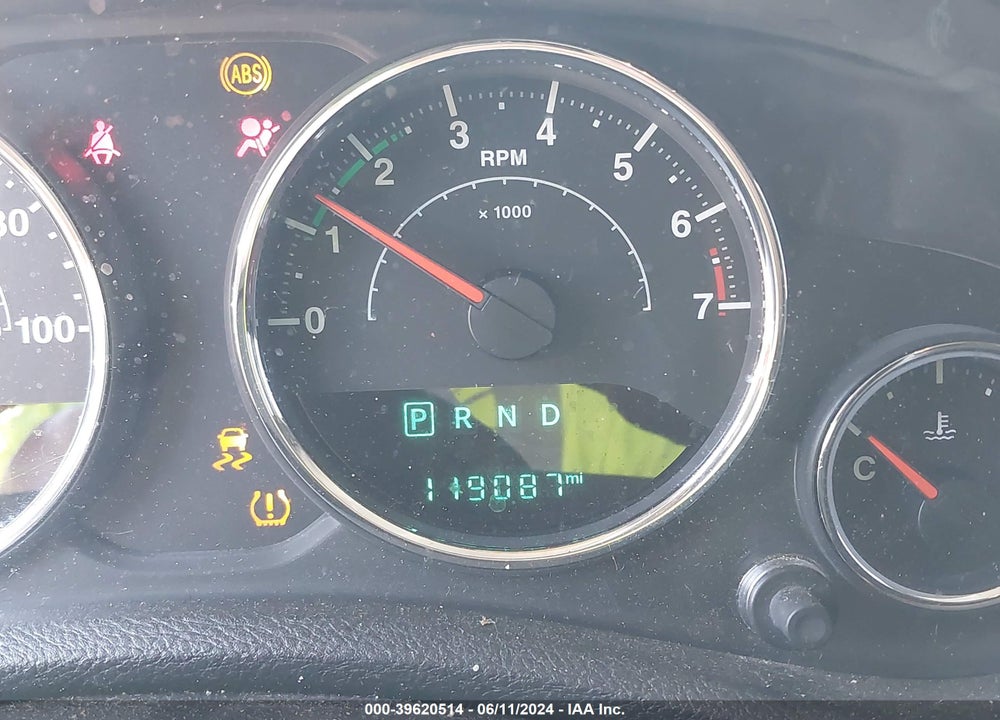 2015 JEEP WRANGLER UNLIMITED SAHARA VIN: 1C4BJWEG8FL591653
