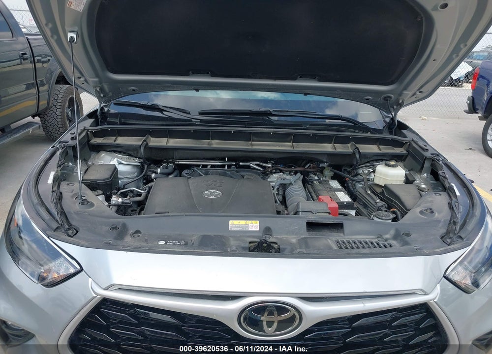 2022 TOYOTA HIGHLANDER XLE VIN: 5TDGZRAH9NS135592