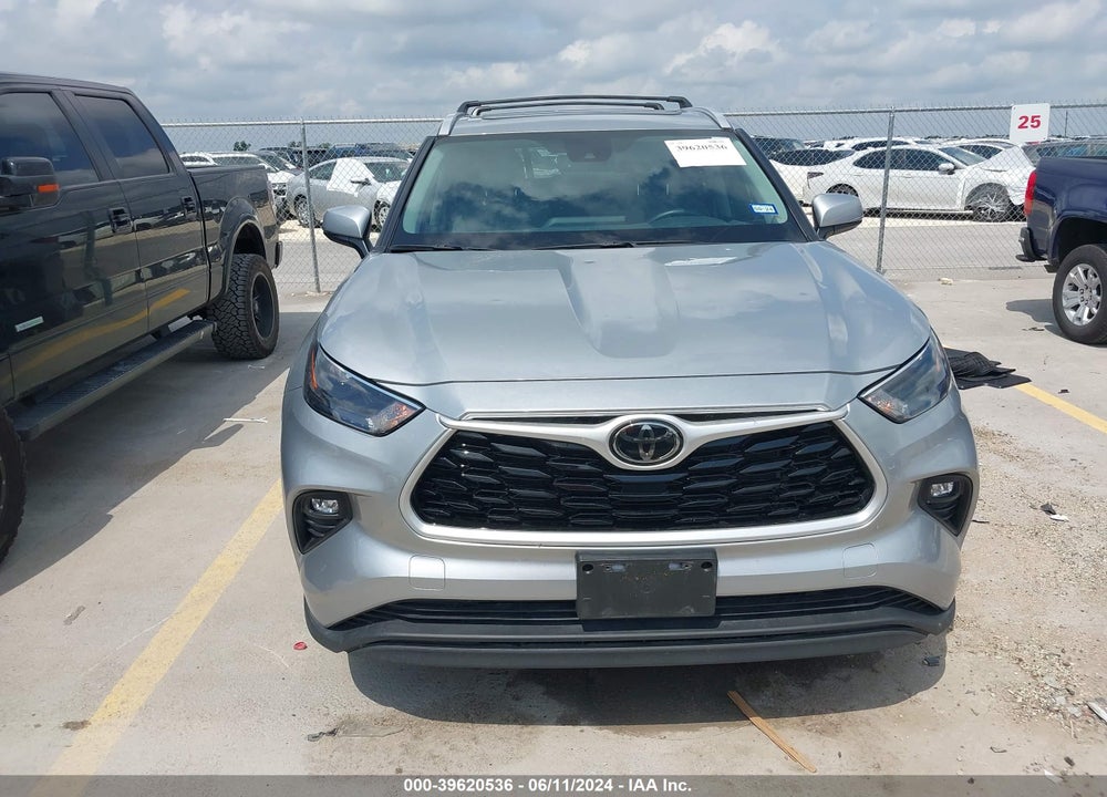 2022 TOYOTA HIGHLANDER XLE VIN: 5TDGZRAH9NS135592