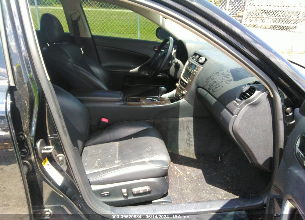 2009 LEXUS IS 250 VIN: JTHCK262892031539
