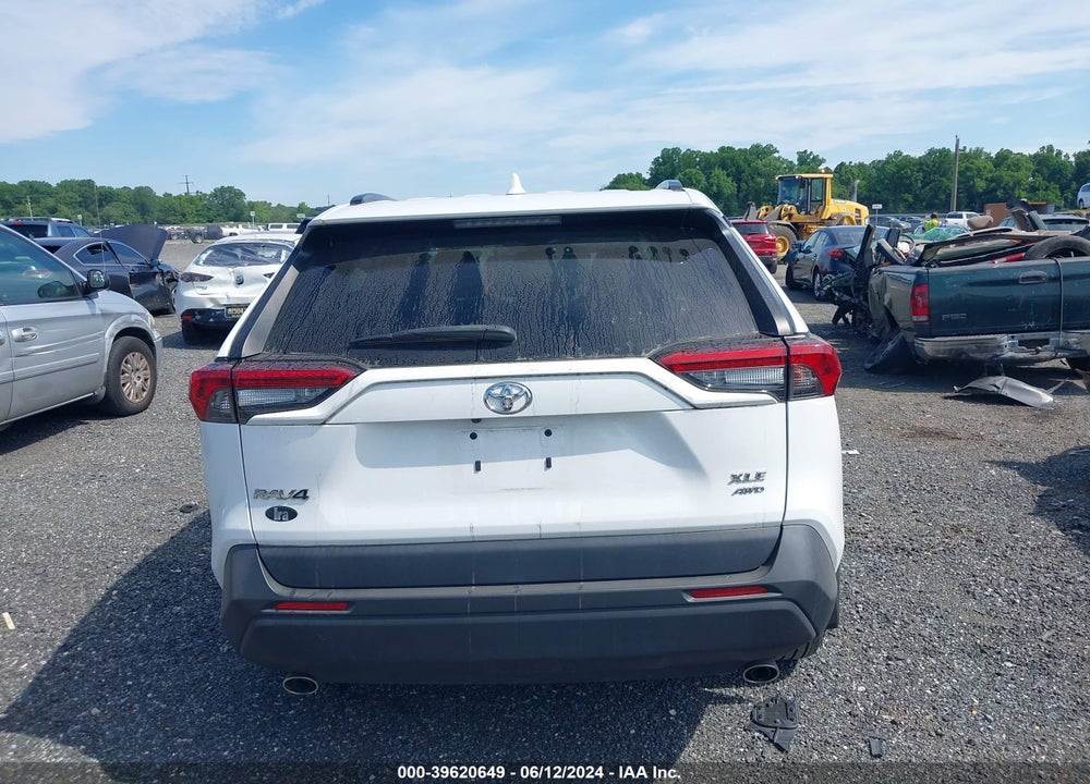 2020 TOYOTA RAV4 XLE VIN: 2T3P1RFV7LC125971