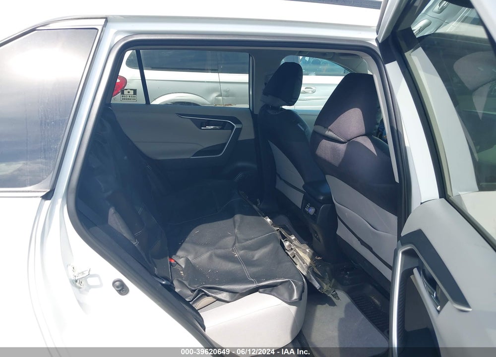 2020 TOYOTA RAV4 XLE VIN: 2T3P1RFV7LC125971