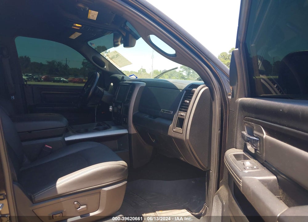 2017 RAM 1500 VIN: 1C6RR7YT1HS738871