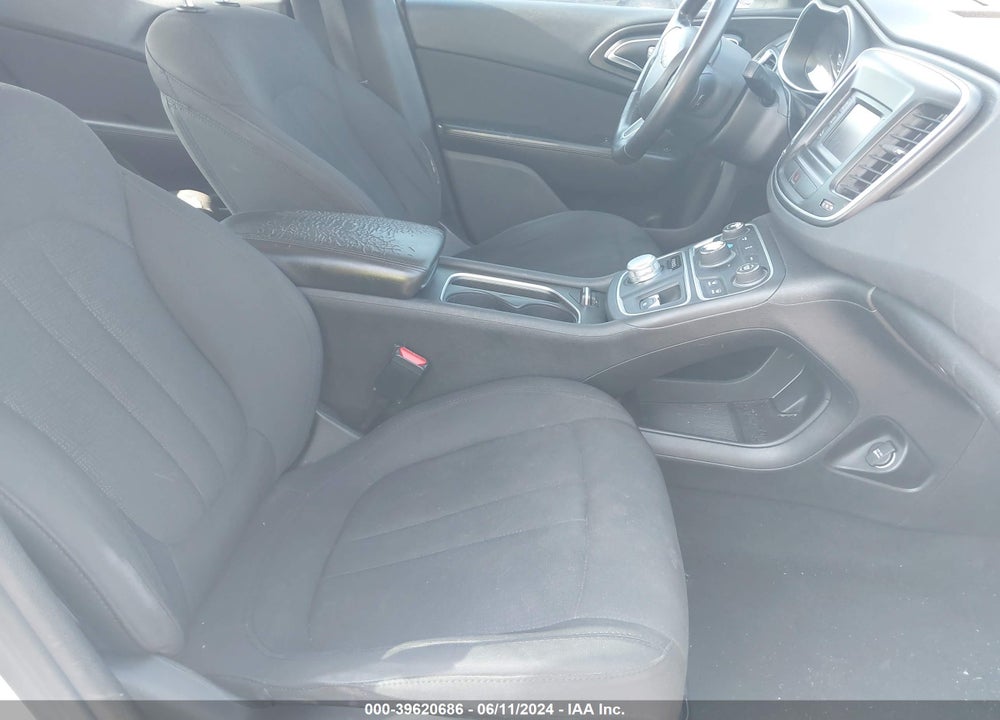2016 CHRYSLER 200 LIMITED VIN: 1C3CCCAB6GN109585
