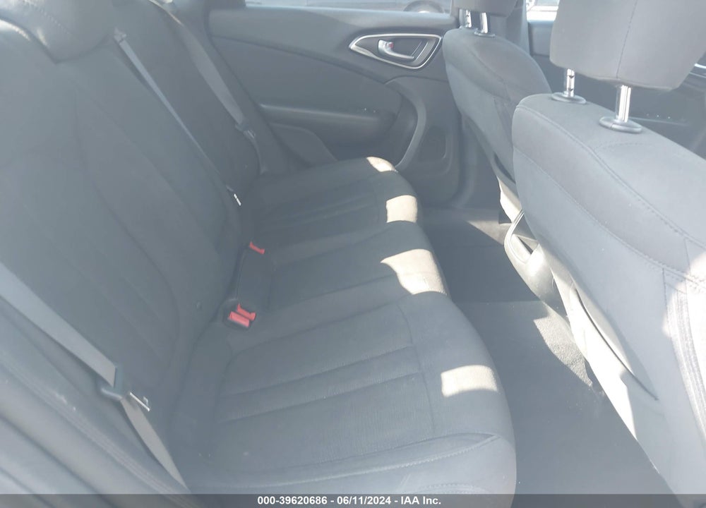 2016 CHRYSLER 200 LIMITED VIN: 1C3CCCAB6GN109585