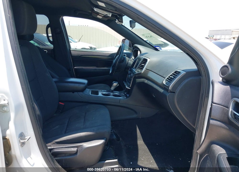 2018 JEEP GRAND CHEROKEE LAREDO 4X2 VIN: 1C4RJEAG8JC399849