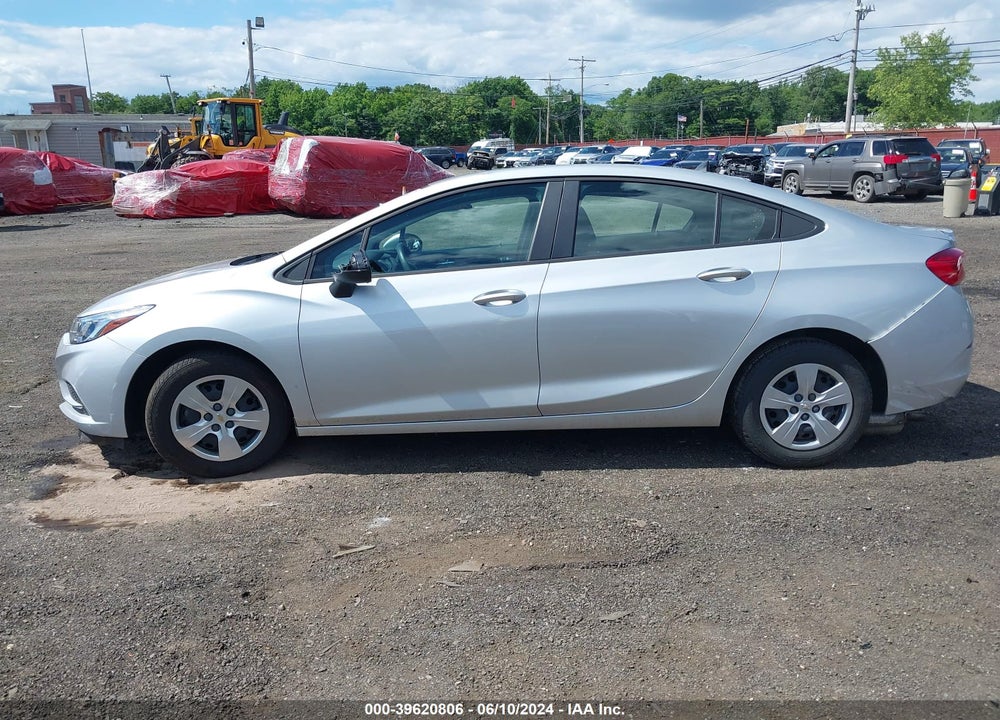 2017 CHEVROLET CRUZE VIN: 1G1BC5SM9H7123031