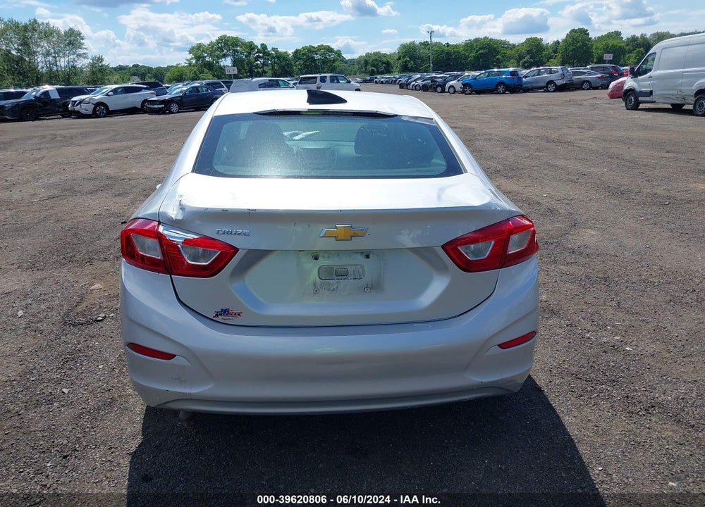 2017 CHEVROLET CRUZE VIN: 1G1BC5SM9H7123031