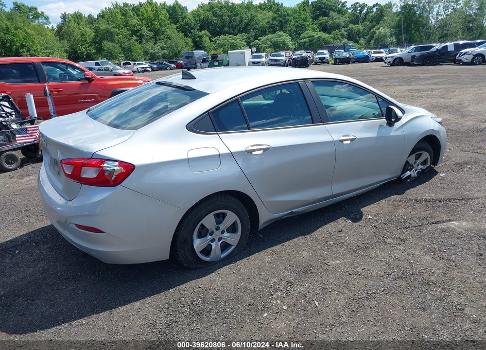 2017 CHEVROLET CRUZE VIN: 1G1BC5SM9H7123031