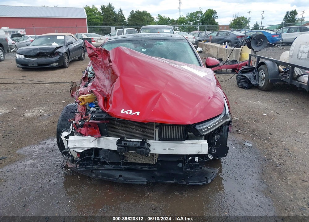 2022 KIA K5 EX VIN: 5XXG34J27NG088581