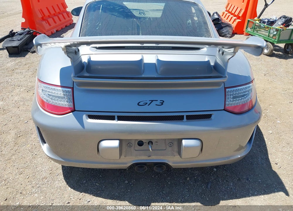 2011 PORSCHE 911 GT3 VIN: WP0AC2A98BS783452