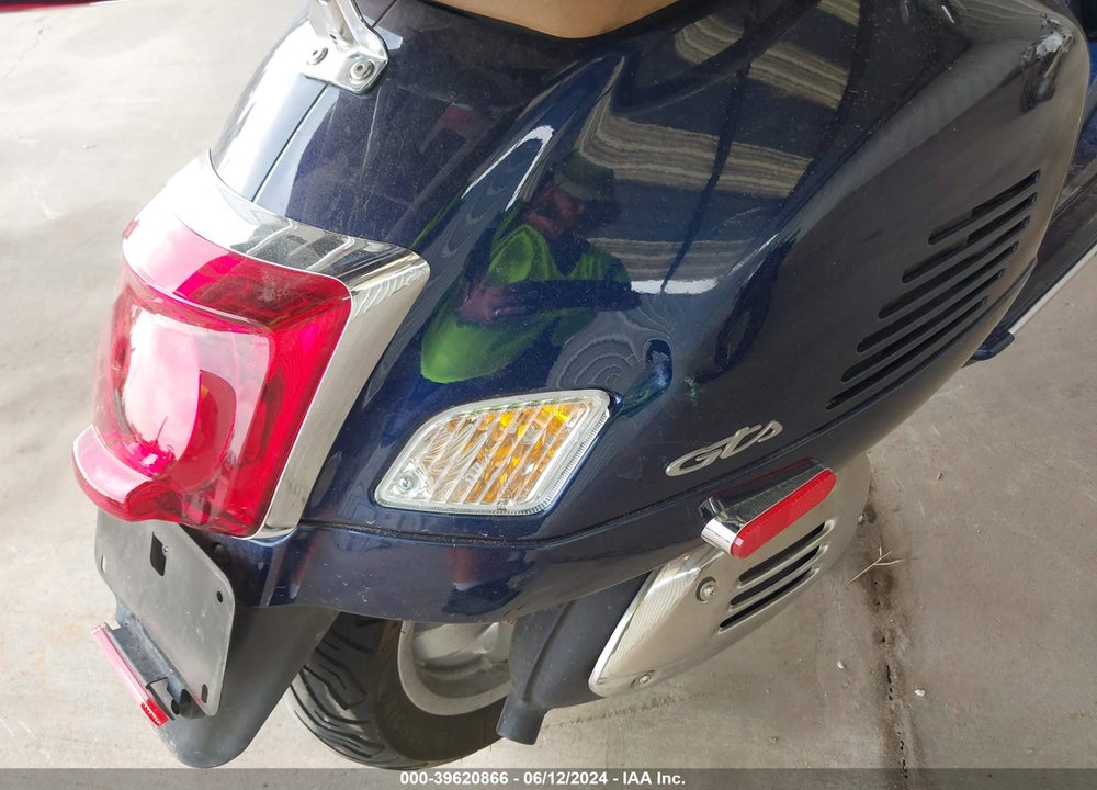 2022 VESPA GTS 300 SUPER VIN: ZAPMA39M4N5101203