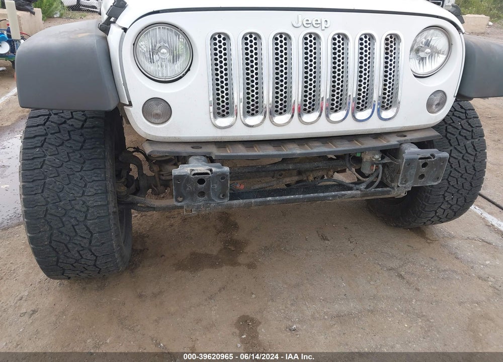 2016 JEEP WRANGLER UNLIMITED SPORT VIN: 1C4BJWDG5GL101947