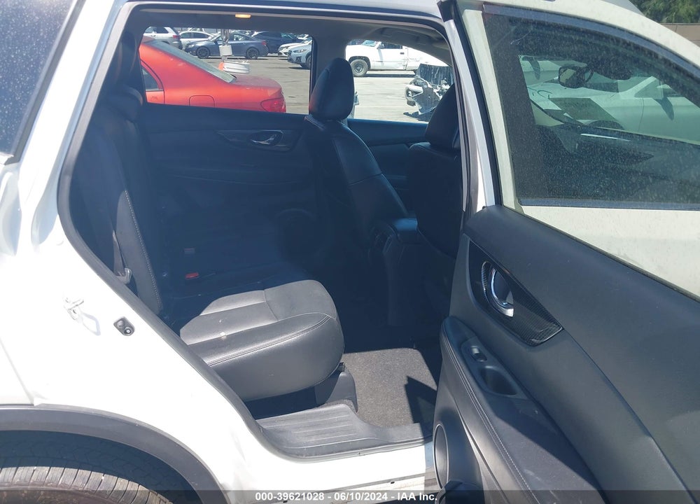 2017 NISSAN ROGUE SL VIN: 5N1AT2MVXHC757331