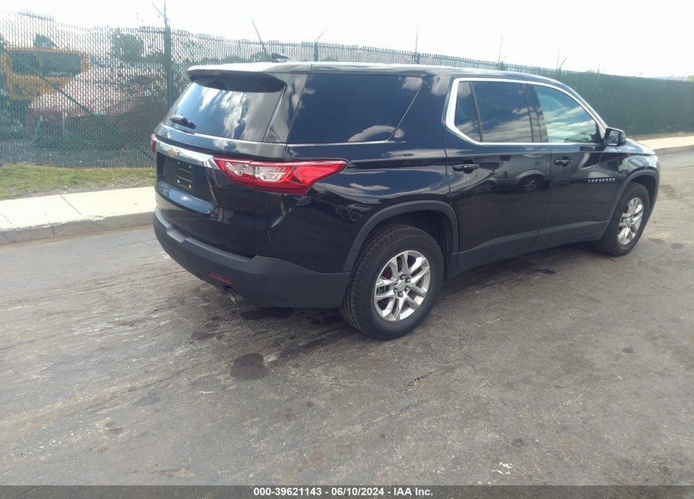 2018 CHEVROLET TRAVERSE LS VIN: 1GNERFKW0JJ200069