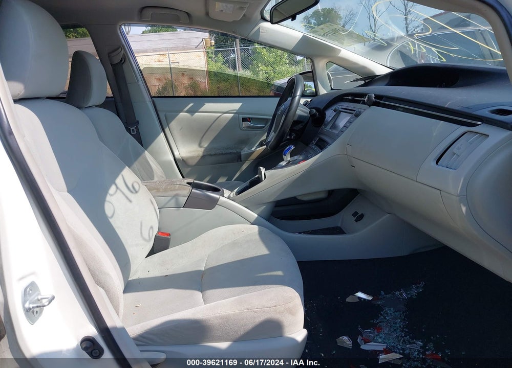 2014 TOYOTA PRIUS THREE VIN: JTDKN3DU2E1756536