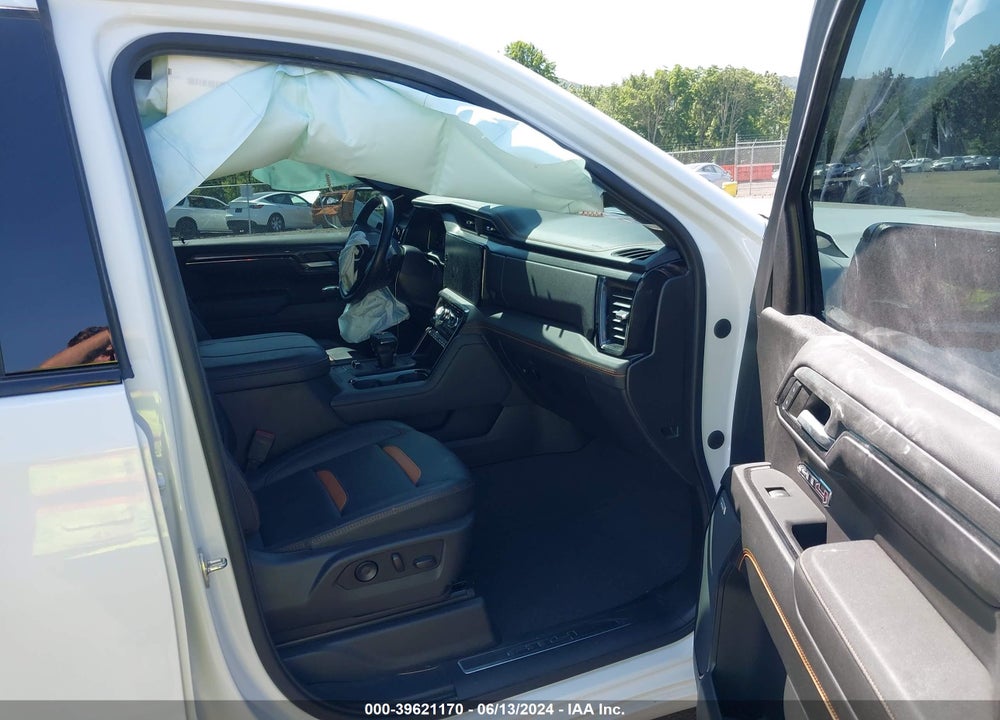 2023 GMC SIERRA 1500 AT4 VIN: 1GTUUEE81PZ178717