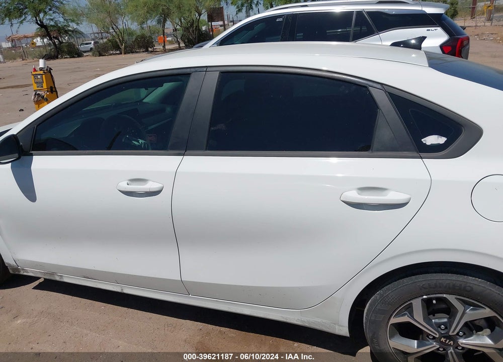 2021 KIA FORTE LXS VIN: 3KPF24AD4ME409810